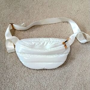 Ah dorned White Quilted Bag